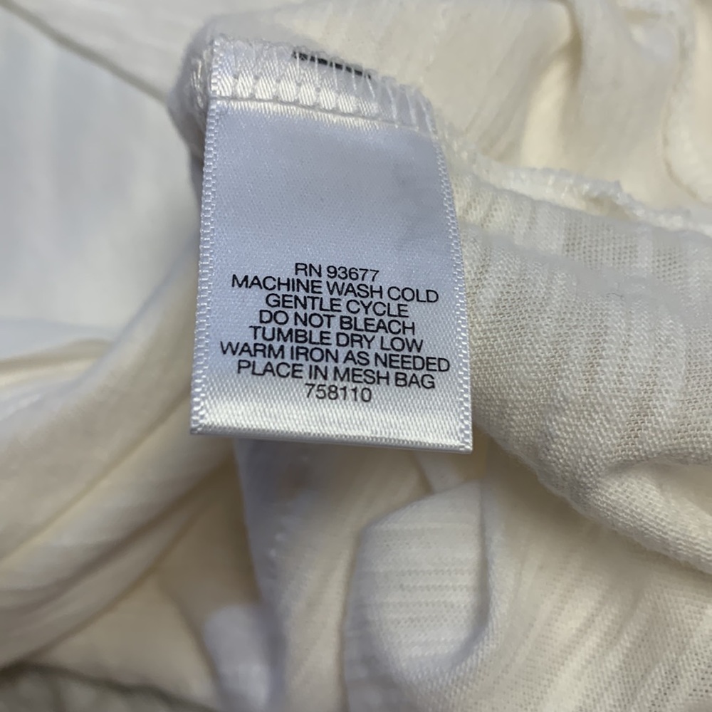 Liz Claiborne - Picture 4 of 5